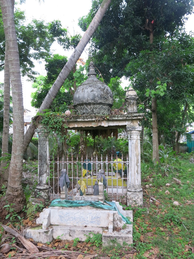 Beneath the domed pavilion lies the grave of the Bugis merchant Haji Osman Daeng Passendrik [Pasandrik] Ambo' Dalle' (Ambok Dalek) bin Haji Ali, in Jalan Kubor Cemetery, Kampung Gelam, Singapore. Photograph by Imran bin Tajudeen, 2013